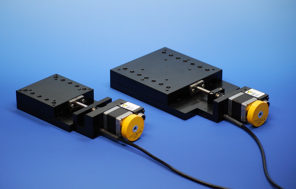 Stolik silnikowy X z zakresem 20mm, rozdzielczość 5nm, 60x60mm, gwint M4
